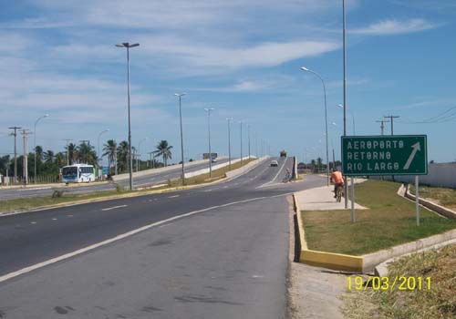 Jovem morre atropelada em Rio Largo, AL, e motorista foge do local