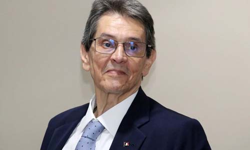 Defesa de Jefferson pede prisão domiciliar e agradece a Bolsonaro