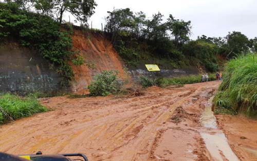 Afetado pelas chuvas, trecho da BR-101, em Joaquim Gomes, é liberado para tráfego de veículos