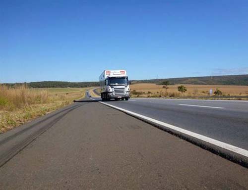 Bolsonaro cancela instalação de 8 mil radares em estradas do País