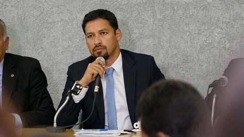 Senador mais votado de Alagoas vê Haddad e Bolsonaro como extremos prejudiciais ao Brasil