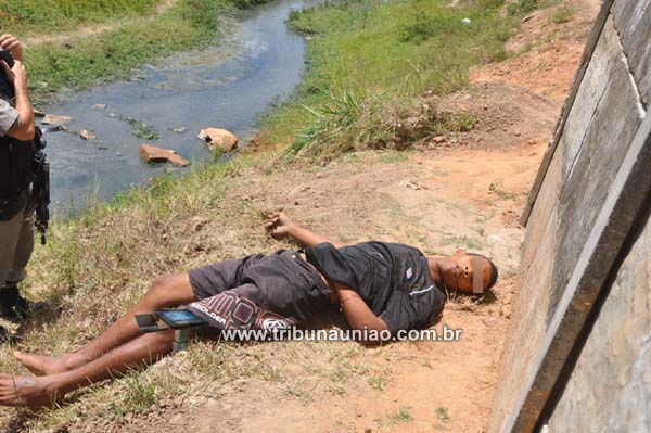 Menor de 15 anos é morto a tiros na periferia de União