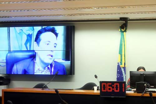 Associações de aposentados relatam fraudes contra idosos na concessão de empréstimo consignado  