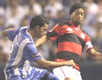 Ronaldinho Gaúcho é requisitado pelo Panathinaikos, diz jornal