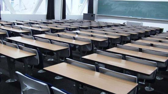 Bolsas de estudos podem ser interrompidas em 2019, diz Capes