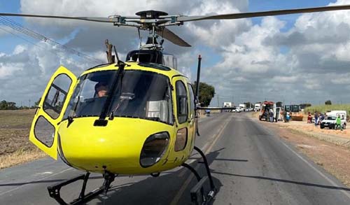 Condutora fica presa as ferragens após motorista de caminhão se desprender