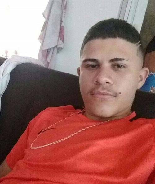 Motorista que bateu carro e morreu baleado no Tabuleiro tinha envolvimento com tráfico, diz PC