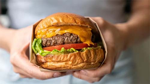 Cidade holandesa é a primeira do mundo a proibir propaganda de carne