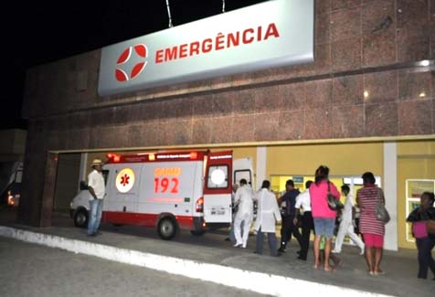 Acidente com carro e caminhão tanque na BR-316 deixa seis pessoas feridas