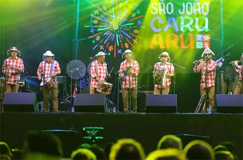 Forró embala São João de Caruaru, 