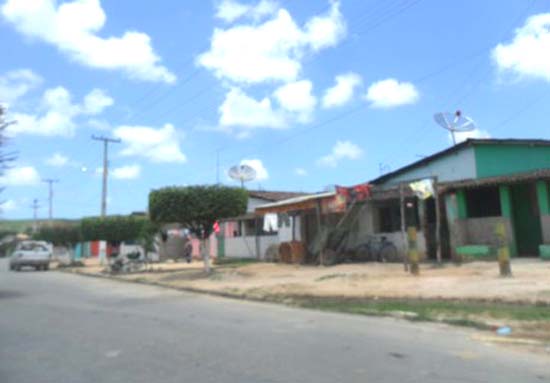 Criminosos armados roubam 25 celulares em loja de São Luís do Quitunde