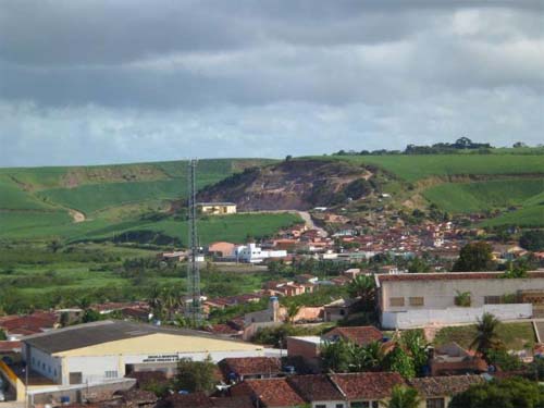 Homem morre em hospital após ser alvejado a tiros