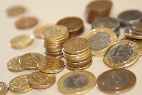 Saques da poupança superam depósitos em R$ 4,02 bilhões em fevereiro