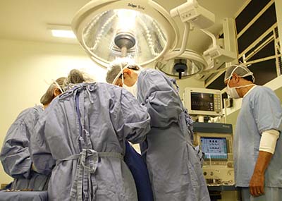 Deputados sugerem ações para novo governo garantir acesso da população à saúde pública