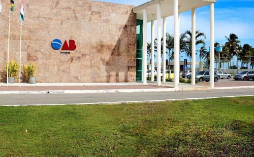 Faltando algumas horas para a eleição da OAB-AL, chapas trocam acusações