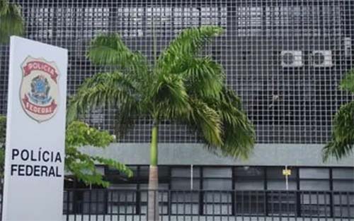 Casal é preso tentando sacar R$ 1 milhão do FGTS com documento falso em agência bancária de Maceió