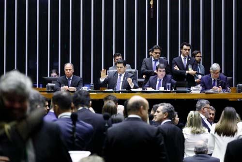 Municípios querem retirada de ISS das propostas de reforma tributária