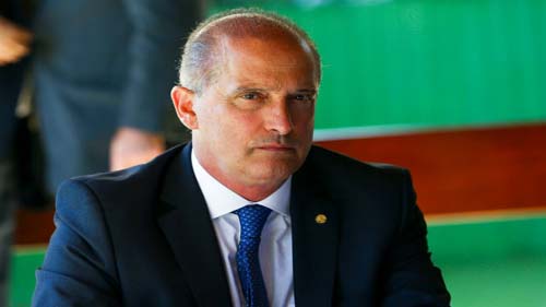 Presidente do Senado briga na Justiça para manter sigilo de gastos