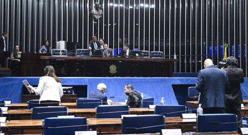Senado: Fim da reeleição e mandato de 5 anos serão votados na próxima quarta