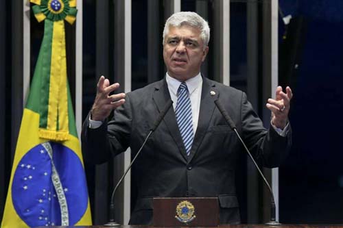 Olímpio diz que há estratégia para desgastar presidente