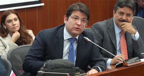 Pré-candidato baleado na Colômbia está em condição crítica, diz boletim