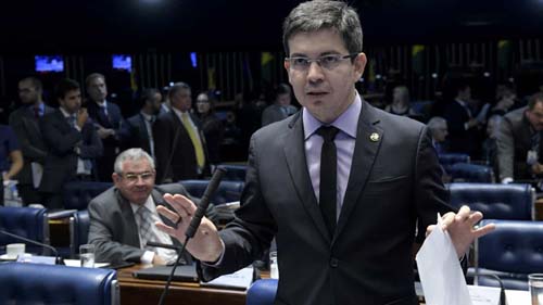 Randolfe quer convocar Caboclo para explicar medidas de segurança na Copa América