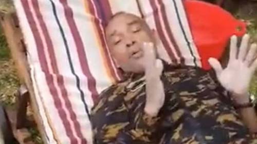 Ministro de Madagascar nada por 12 horas após helicóptero cair no mar