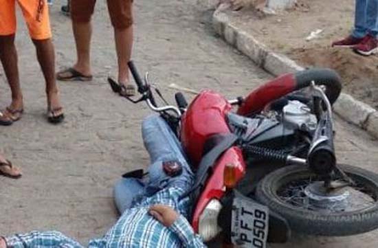 Homem é morto com tiros na cabeça próximo ao Fórum de São Sebastião