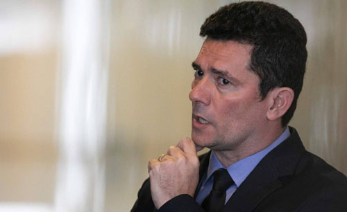 Sérgio Moro cede à pressão e fatia pacote anticrime para separar caixa dois