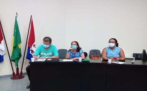 Servidores da Ufal encerram paralisação e decretam estado de greve