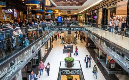 Confira o que abre e o que fecha no feriado de São João amanhã (24)