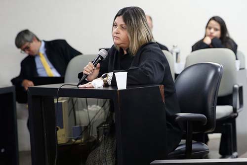 Mulher que encomendou morte do marido é solta três dias após condenação