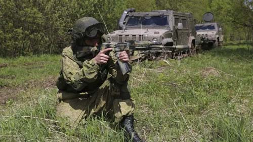 Espiões? Criminosos de guerra? EUA e Europa fecham as portas para soldados russos desertores