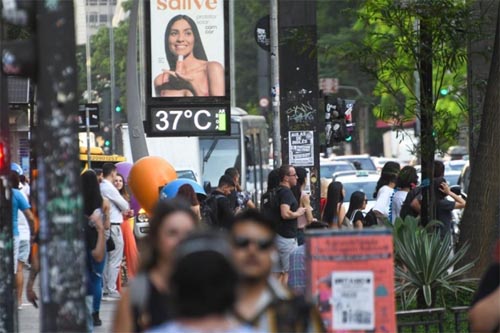 Frente fria chega a São Paulo no final de semana, ameniza onda de calor, mas traz chuva e rajadas de vento