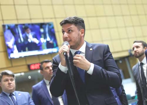 Deputado Rafael Saraiva é condenado por agredir mulher negra com pedaço de madeira durante operação em SP