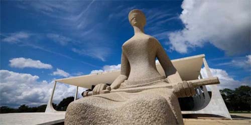 Jornal aponta estratégia de ministro do STF para conter crescimento eleitoral de Bolsonaro