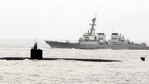 EUA Reforçam Presença Militar nas Caraíbas com Submarinos e Fuzileiros Navais