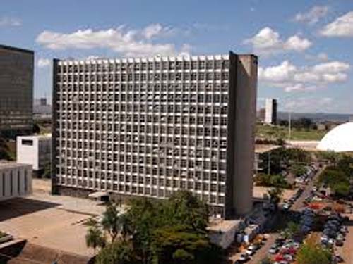 Supersalários no STM: ministros recebem mais de R$ 300 mil em benefícios e indenizações