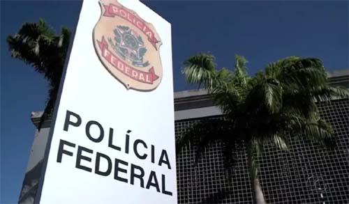 Policiais Federais realizam mobilização em frente Superintendência