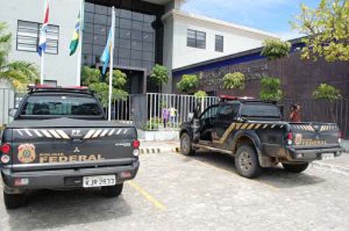PF prende trio que assaltava carteiros em Maceió