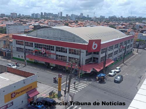 Supermercado com mais de 50 anos de história encerra as atividades no bairro da Pajuçara em Maceió
