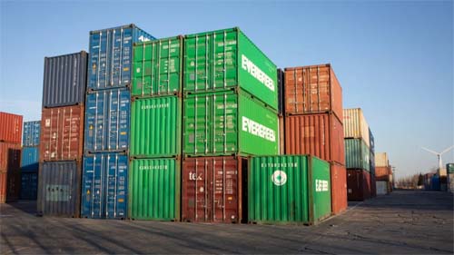 Entram em vigor tarifas de 84% da China sobre produtos dos EUA em meio à escalada comercial