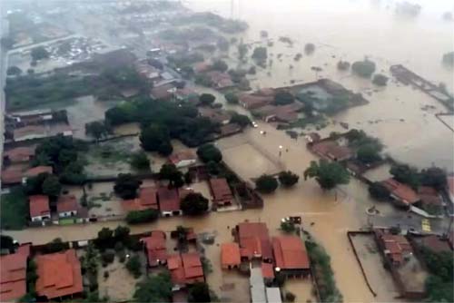 Duas crianças morrem durante temporal na Bahia