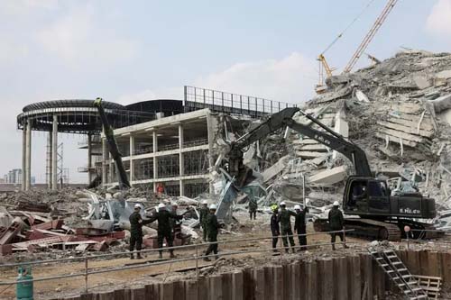 Número de mortos em Mianmar após terremoto ultrapassa 1,6 mil e junta militar libera entrada de equipes estrangeiras de resgate