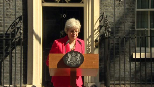 Em discurso emocionado, Theresa May admite fracasso com Brexit e anuncia renuncia