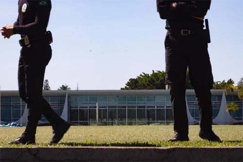 Onde Lula estava quando um militar disparou um tiro no Alvorada