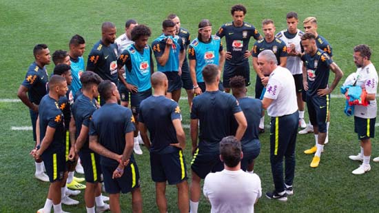 Tite indica defesa titular da seleção para amistoso contra os EUA