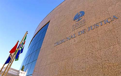 Justiça proíbe transferência de permissão de uso de serviço de táxi em Alagoas