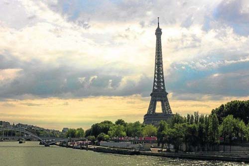 França abre portas para brasileiros vacinados contra covid-19