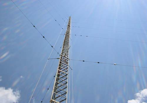 Capela: Ladrões arrombam repetidora e deixam cidade sem tv e internet